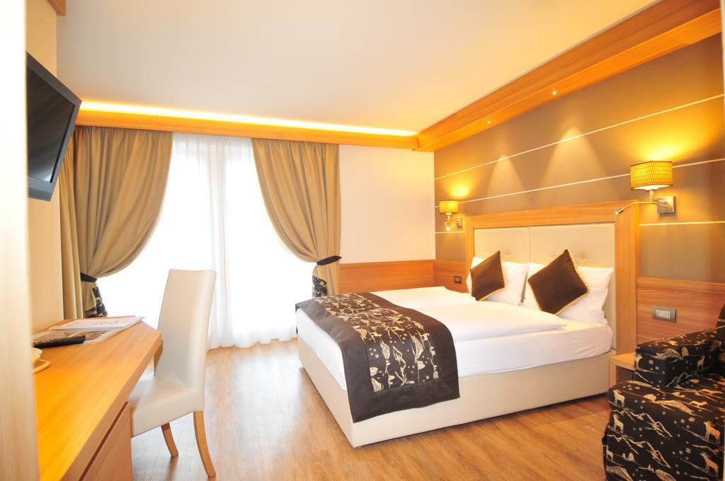 Hotel Bondi Livigno Ngoại thất bức ảnh